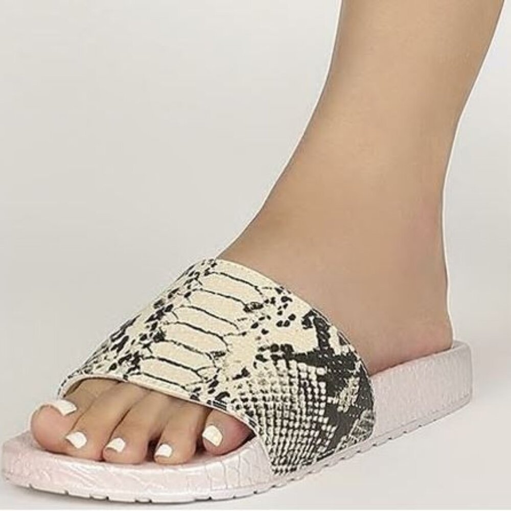 Qupid Brand Aesha Snake Print Pool Slides Sandals - Picture 3 of 3